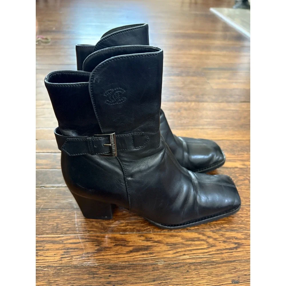 Vintage 90s Chanel Black Leather CC Logo Ankle Boots‎ Buckle Moto 36.5